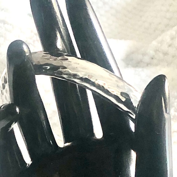 SILPADA Sterling Silver Hammered Oval Bangle Bracelet B31117 - Picture 4 of 17